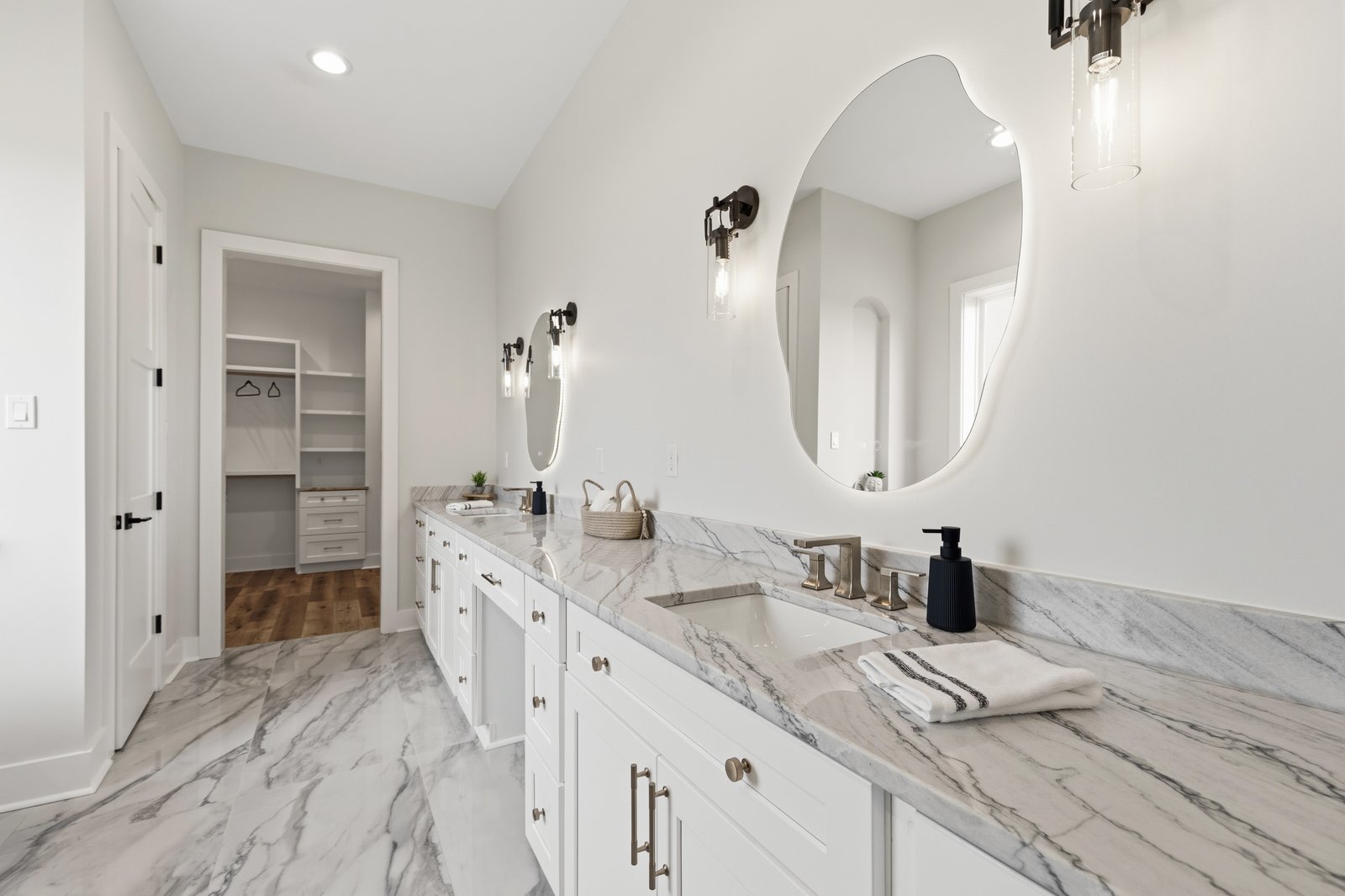 Kitchen island front view with vaulted ceiling