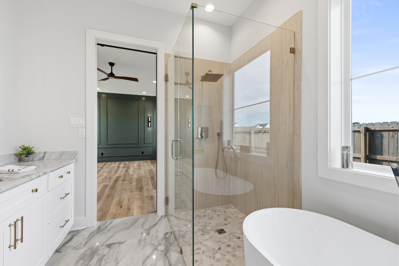 Secondary bath with subway tile and matte black fixtures